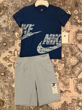 Nike Kids boys size 7 Matching Set
